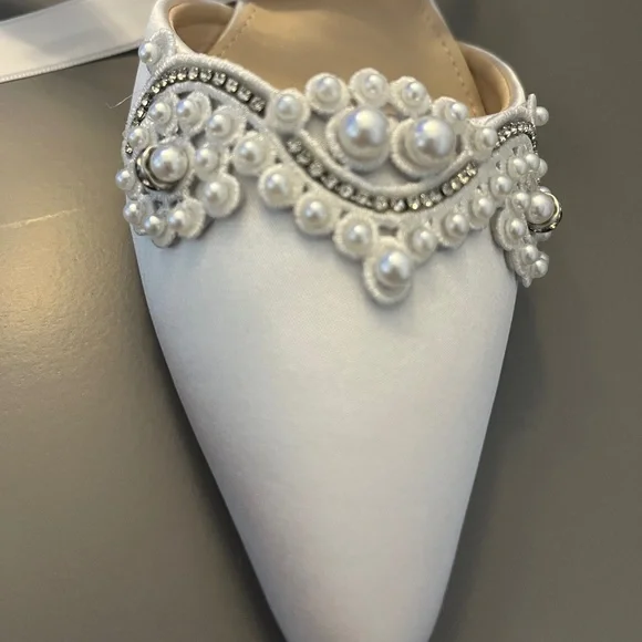 NWOT White Satin Pearl Wedding/Bridal Flats - Picture 8 of 9